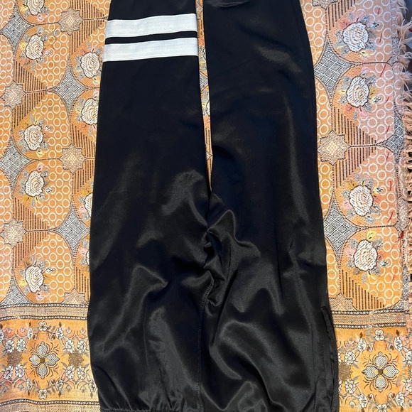 5 pc hoodie and sweatpant set and shirt size 5t - Picture 5 of 12